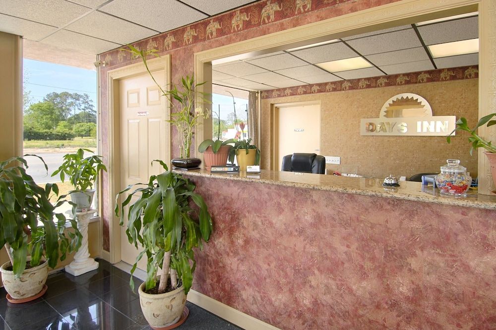 Days Inn by Wyndham Donalsonville - photo 12