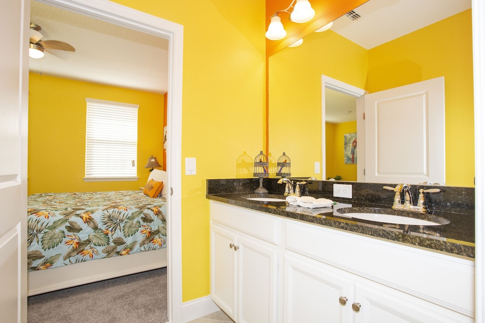 Marvelous 4 Bedroom w Pool @ Festival Resort 197 - photo 43