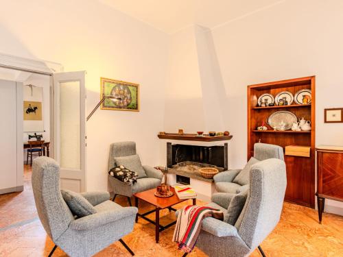 Apartment Lisetta by Interhome — 4-Star Luxury Hotel in Gravedona-San Gregorio, Italy