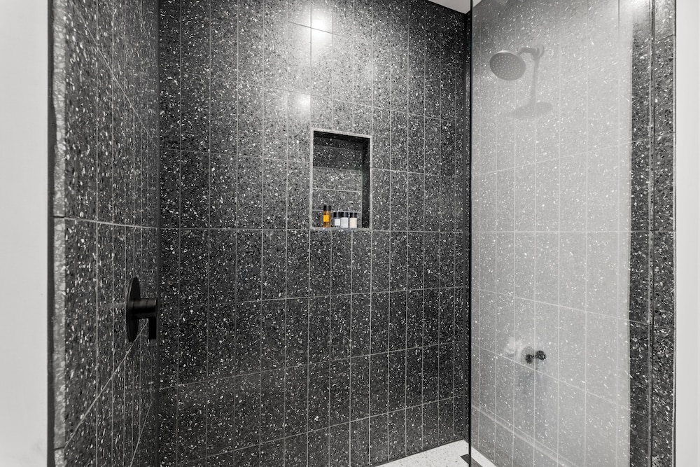 Austin Condo Hotel - photo 763