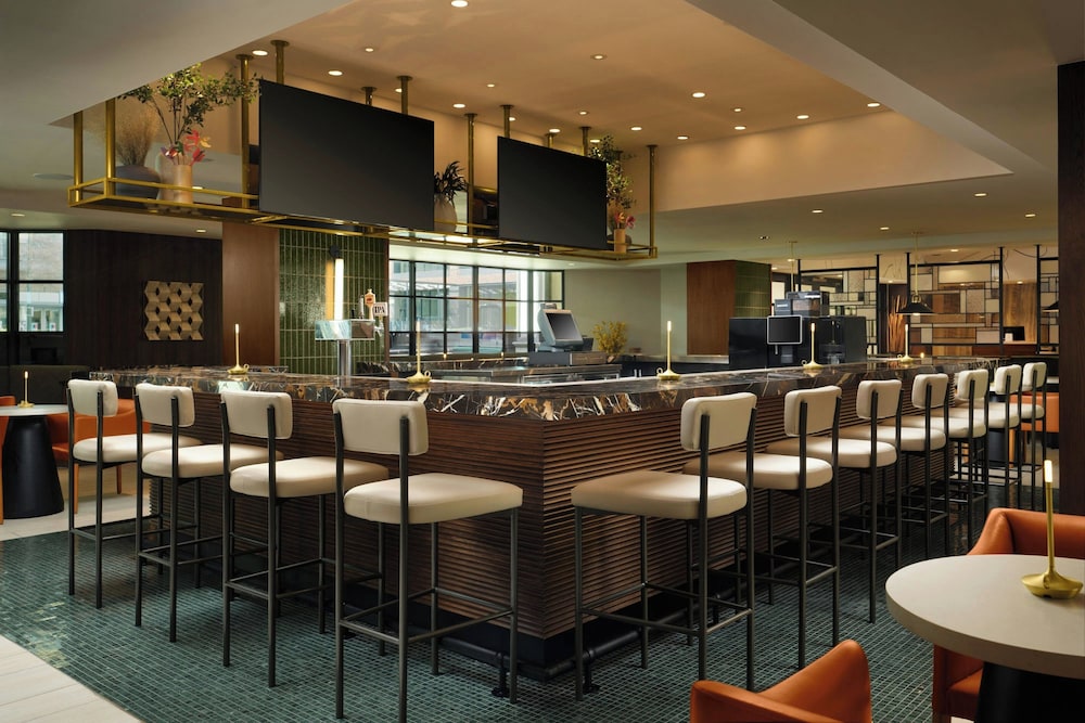 Courtyard by Marriott Pasadena Old Town - photo 55
