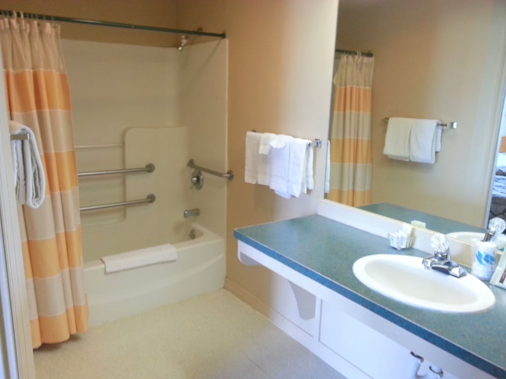 Hunters Hot Springs Resort - photo 8