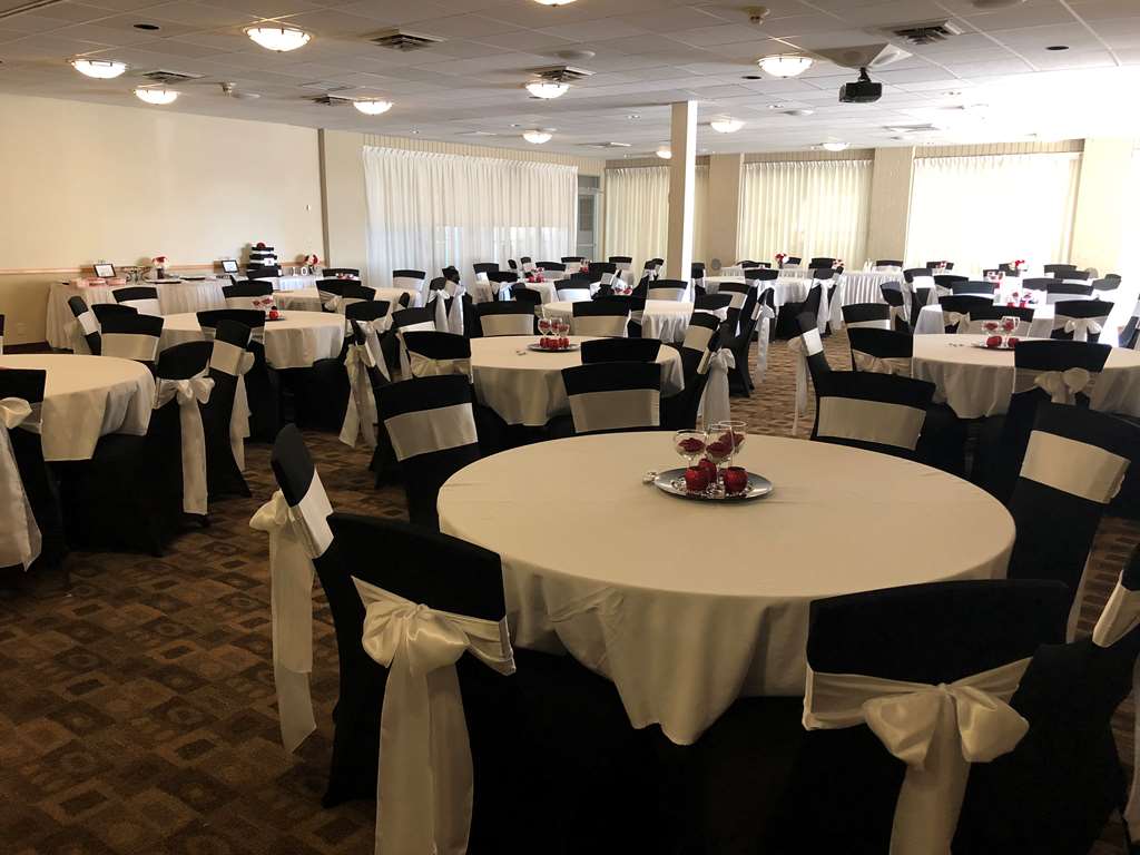 Best Western Tomah Hotel - photo 27