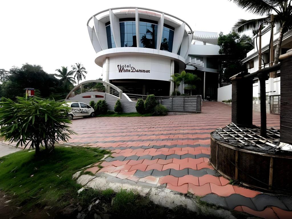 Hotel White Dammar in Thiruvananthapuram, India