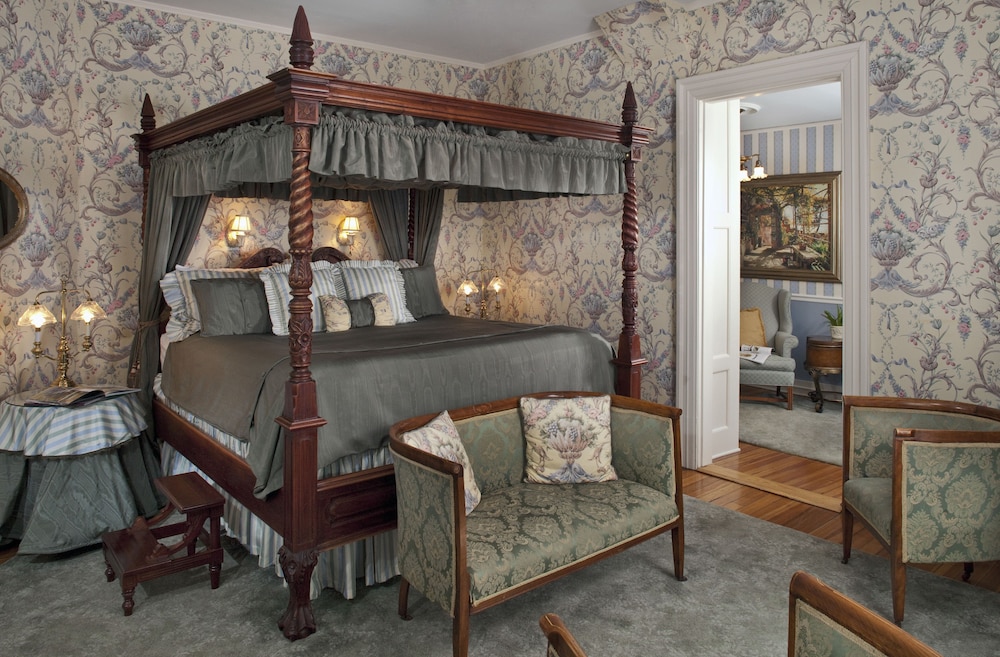 Albemarle Inn - photo 54