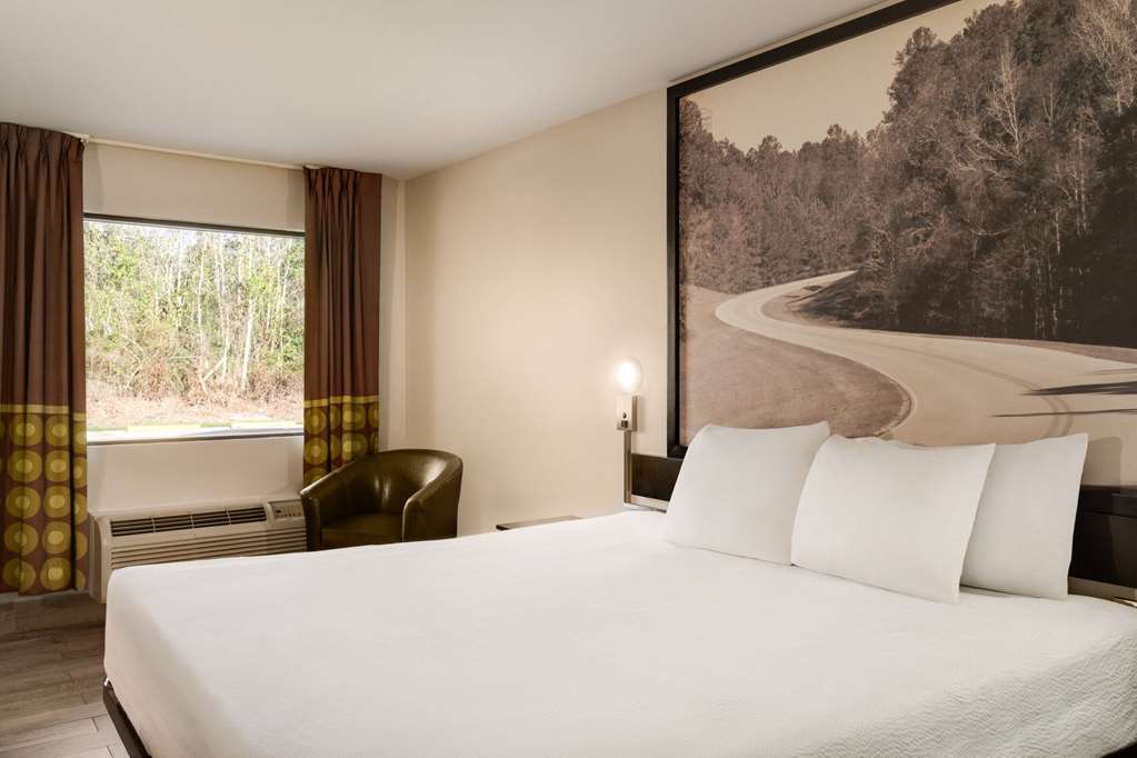 Super 8 by Wyndham Ocean Springs Biloxi - photo 21