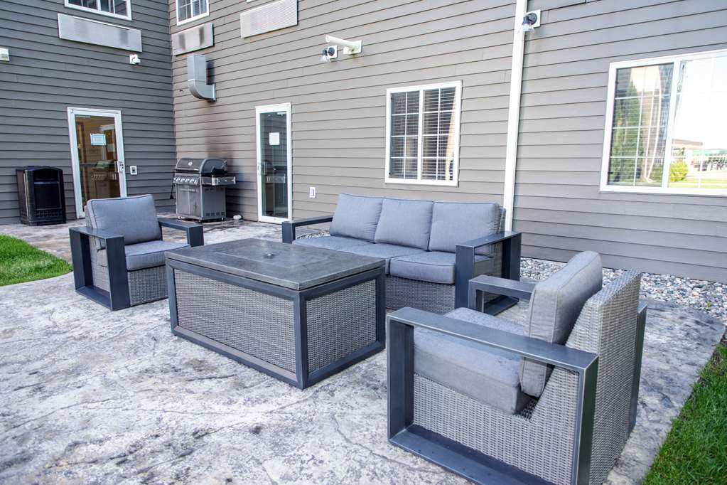 MainStay Suites Fargo I 94 Medical Center - photo 42