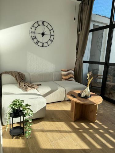 Spacious 4 room apartment 8min walk to old town free parking all new — 4-Star Luxury Hotel in Bari, Italy