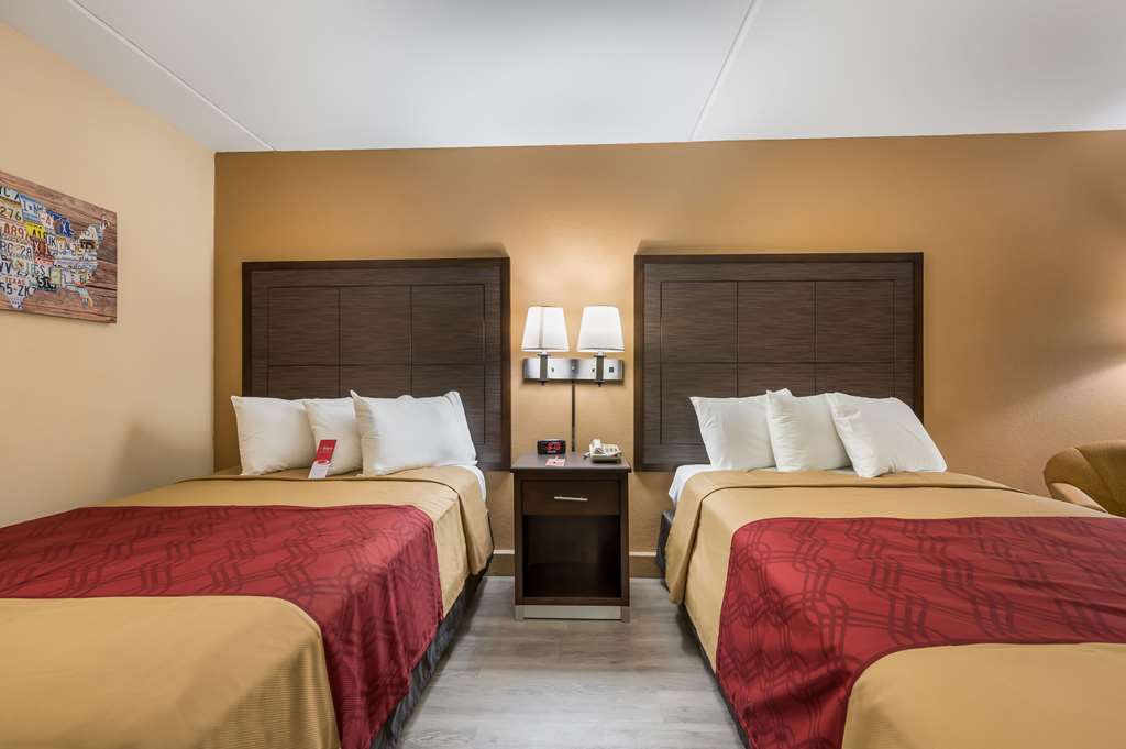 Econo Lodge Cullman South - photo 15