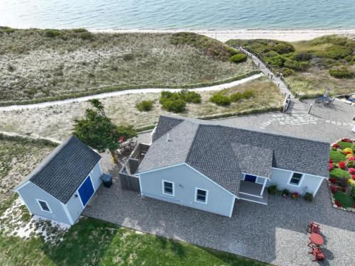 Ocean Views Steps to Private Beach A C in Truro, United States