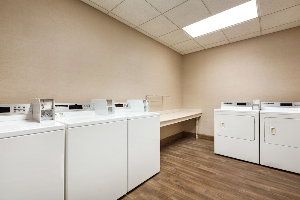 Hilton Garden Inn Roseville - photo 34