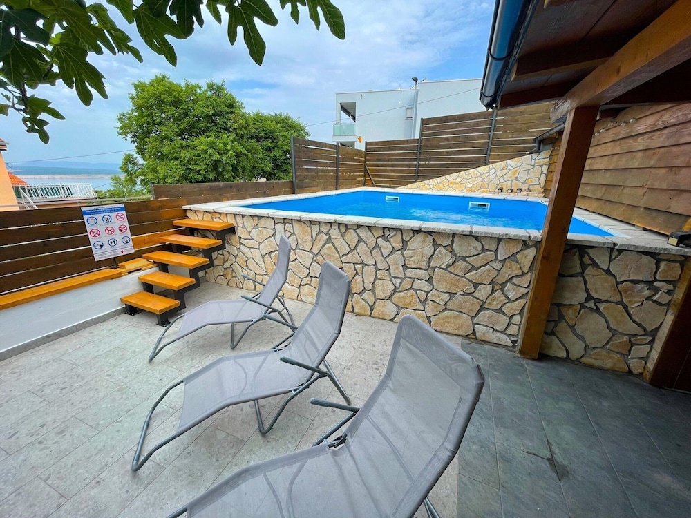 Luxurious Apartment in Dramalj with Swimming Pool — 4-Star Luxury Hotel in Crikvenica, Croatia