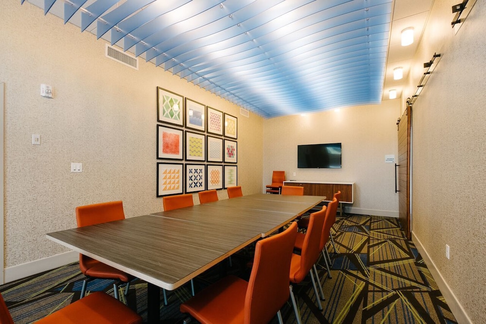 Holiday Inn Express & Suites Eagan Minneapolis Area by IHG - photo 26