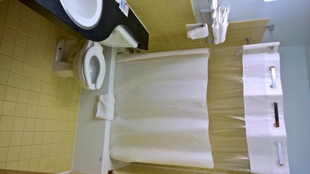 Executive Inn - carbon neutral hotel in Marshalltown