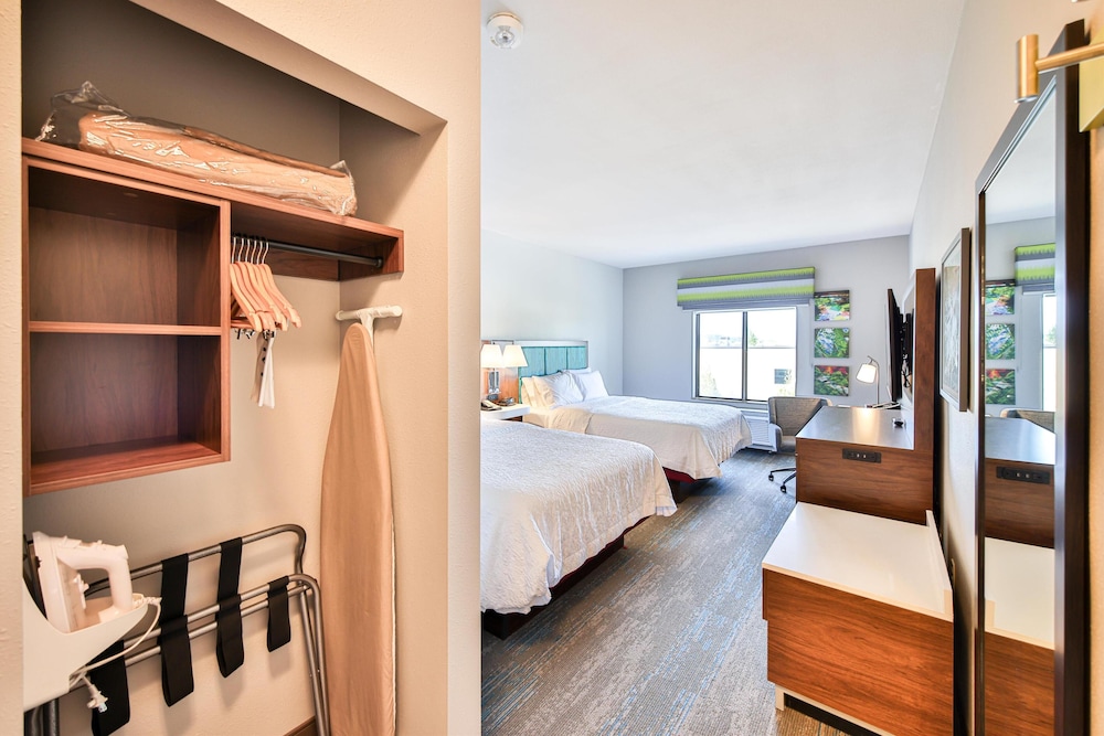 Hampton Inn & Suites Seattle Kent WA - photo 37