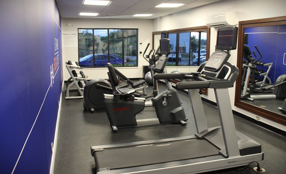 Holiday Inn Express & Suites Greenfield by IHG - photo 22