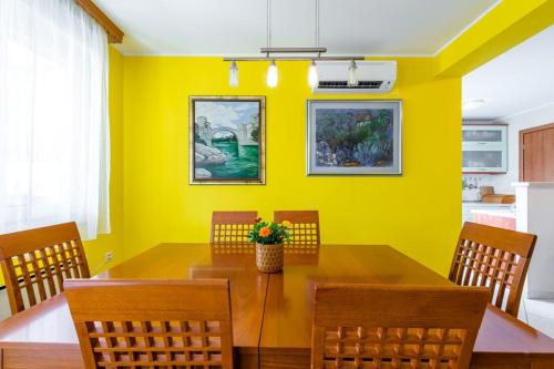 Sunny apartment Lapad