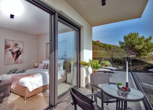 Luxury Villa Happiness Private Pool Jacuzzi Sauna & Gym Near the Beach — 5-Star Luxury Hotel in Omis, Croatia