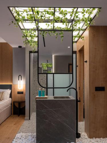 Space Row Design Living — 4-Star Luxury Hotel in Irakleion, Greece
