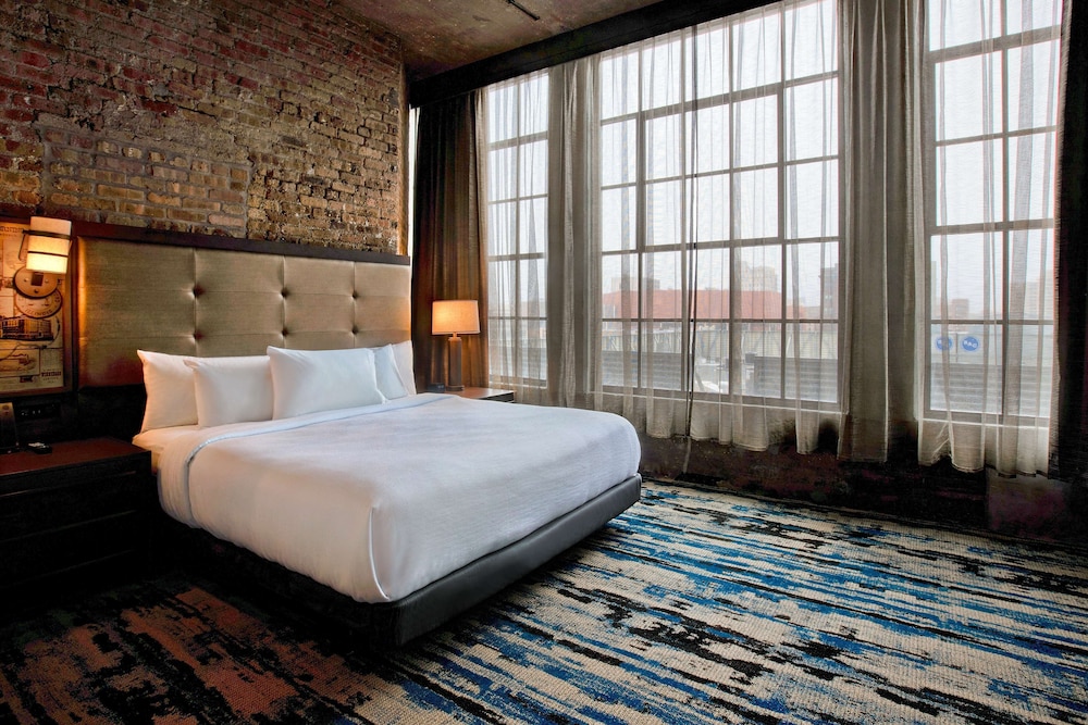 Embassy Suites by Hilton Rockford Riverfront - photo 7
