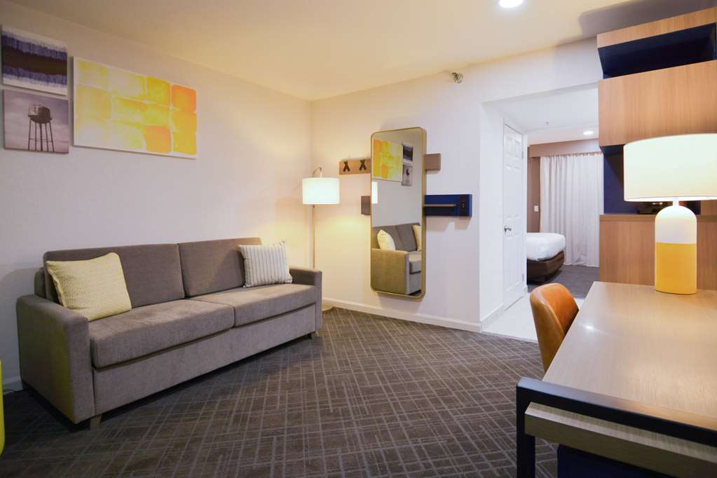 Comfort Inn & Suites Moreno Valley near March Air Reserve Base - photo 24