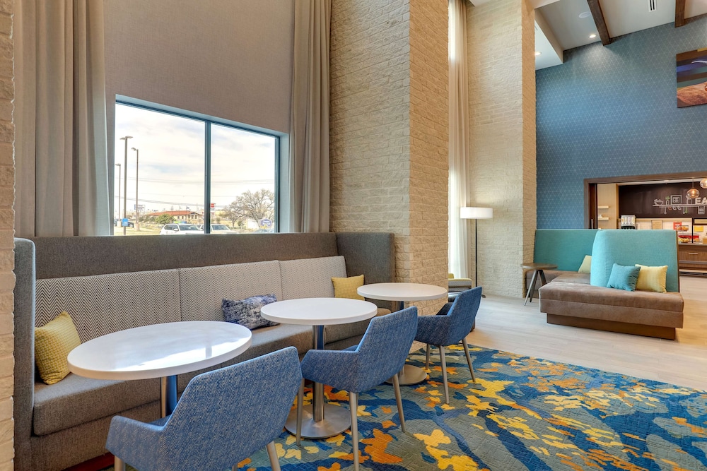Hampton Inn & Suites Weatherford - photo 6