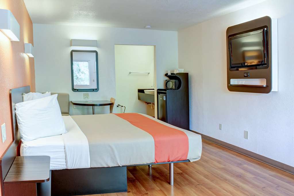 Motel 6 Bishop CA - photo 13