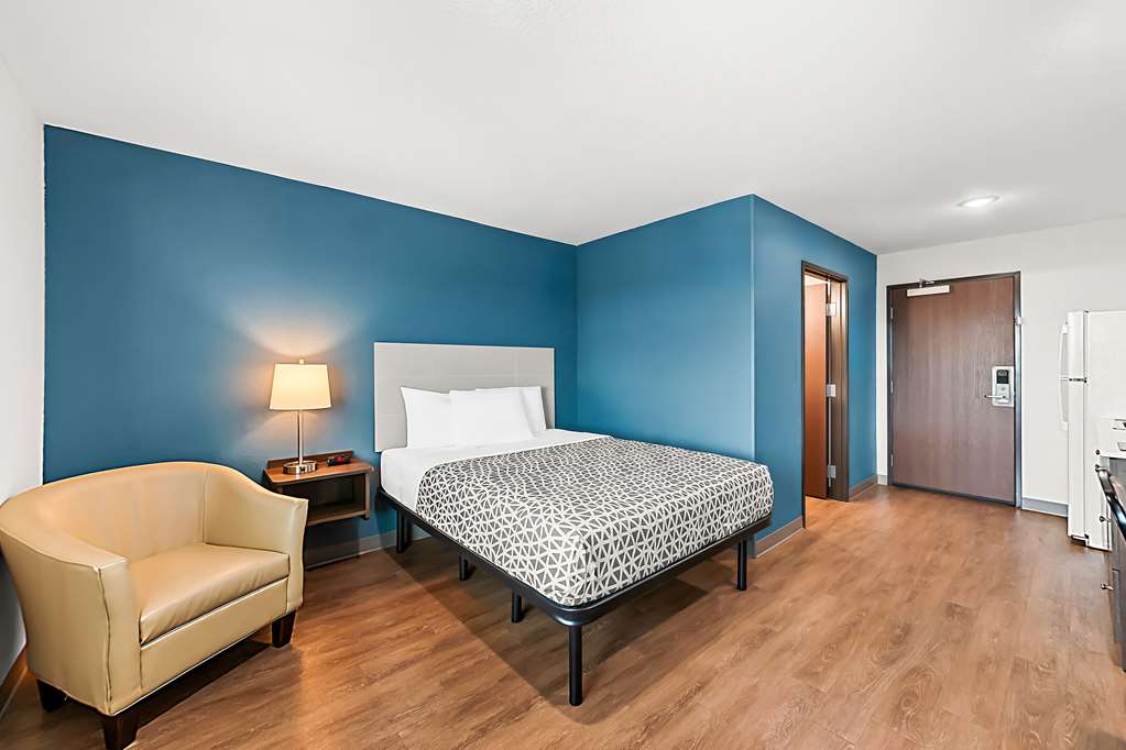 WoodSpring Suites Hudson Port Richey - photo 8