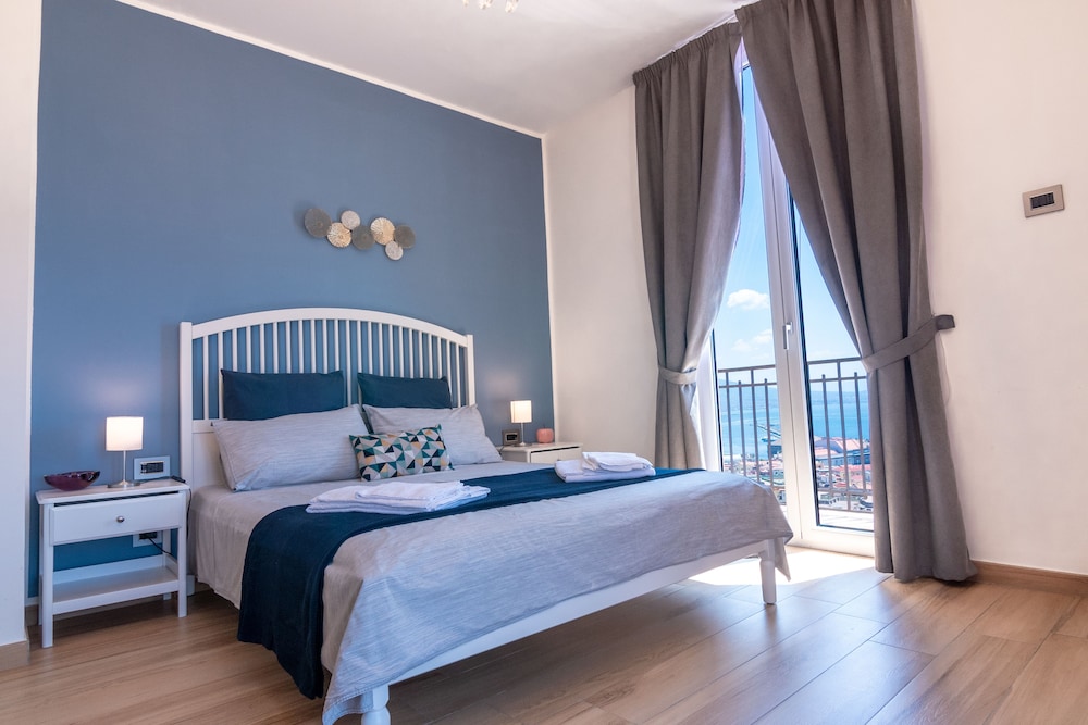 Santa Caterina B&B — 4-Star Luxury Hotel in Naples, Italy