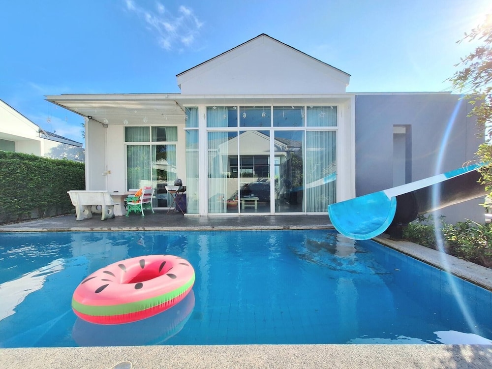 Beachtown Cha Am Private Poolvilla from beach 2km in Cha-Am, Thailand