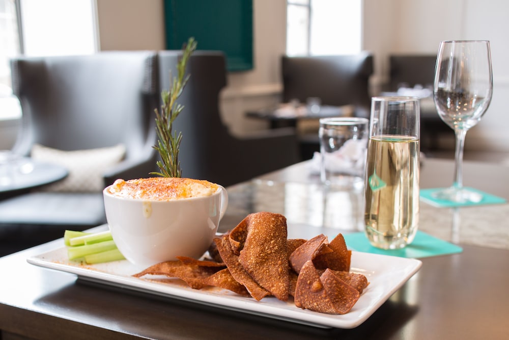 Hotel Indigo Baltimore Downtown by IHG - photo 48