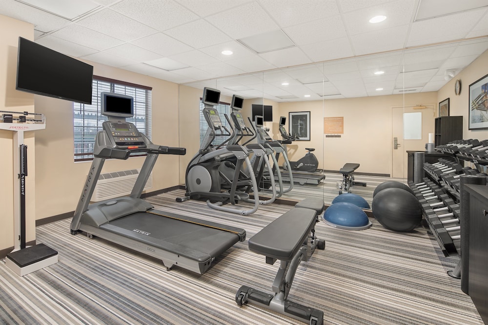Candlewood Suites Charlotte Arrowood by IHG - photo 20