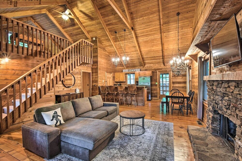 Big Canoe Mountain Resort Cabin w Pool Access - photo 21