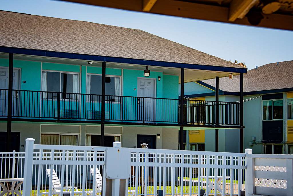 Super 8 by Wyndham Biloxi - photo 17