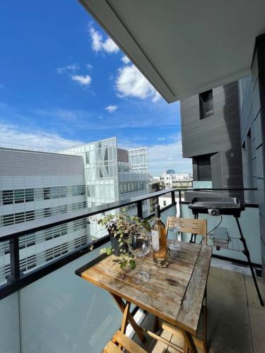 Cosy Apart With Balcony Eiffel Tower View — Issy Les Moulineaux