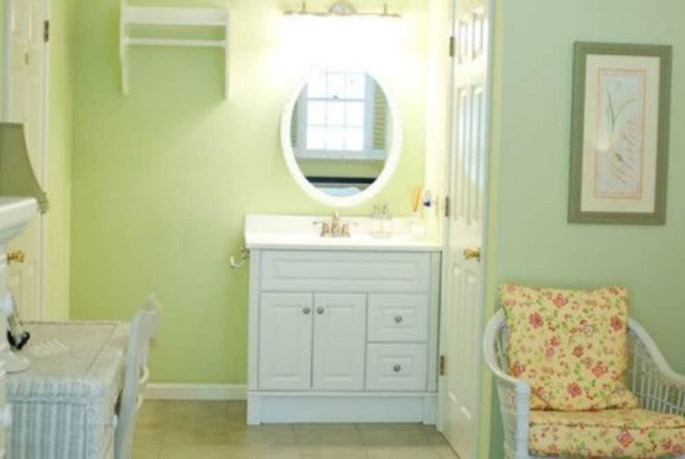 The Green Tree Inn - photo 22