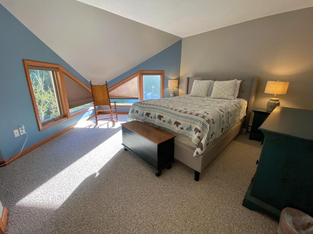 C1 Top Rated Ski In Ski Out Townhome Great views fireplaces fast wifi AC Short walk to slopes - photo 20