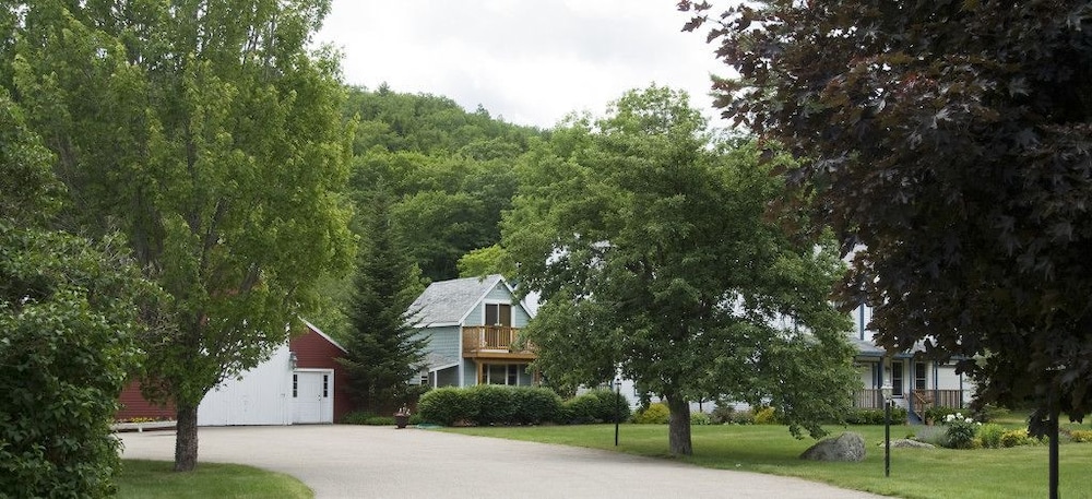 Inn at Ellis River - photo 42