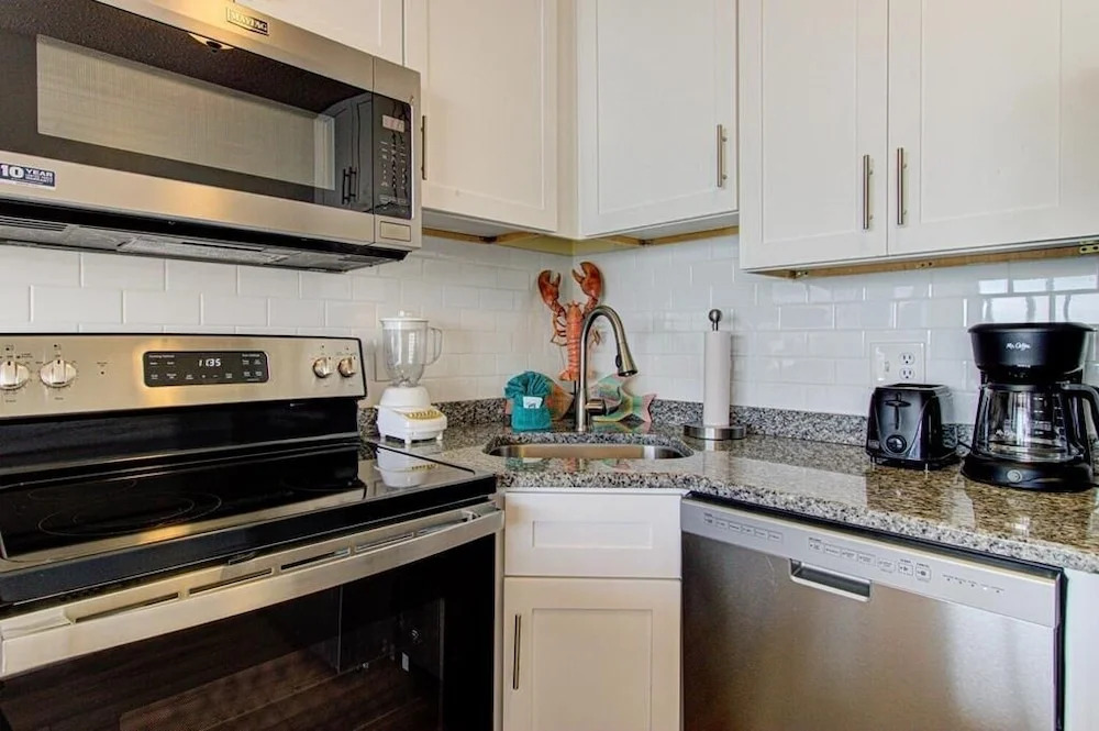 0705 Palms That Sway by Atlantic Towers - photo 12
