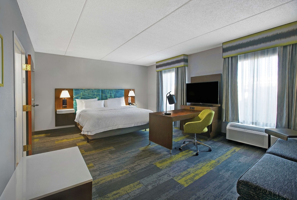 Hampton Inn & Suites Augusta West - photo 17