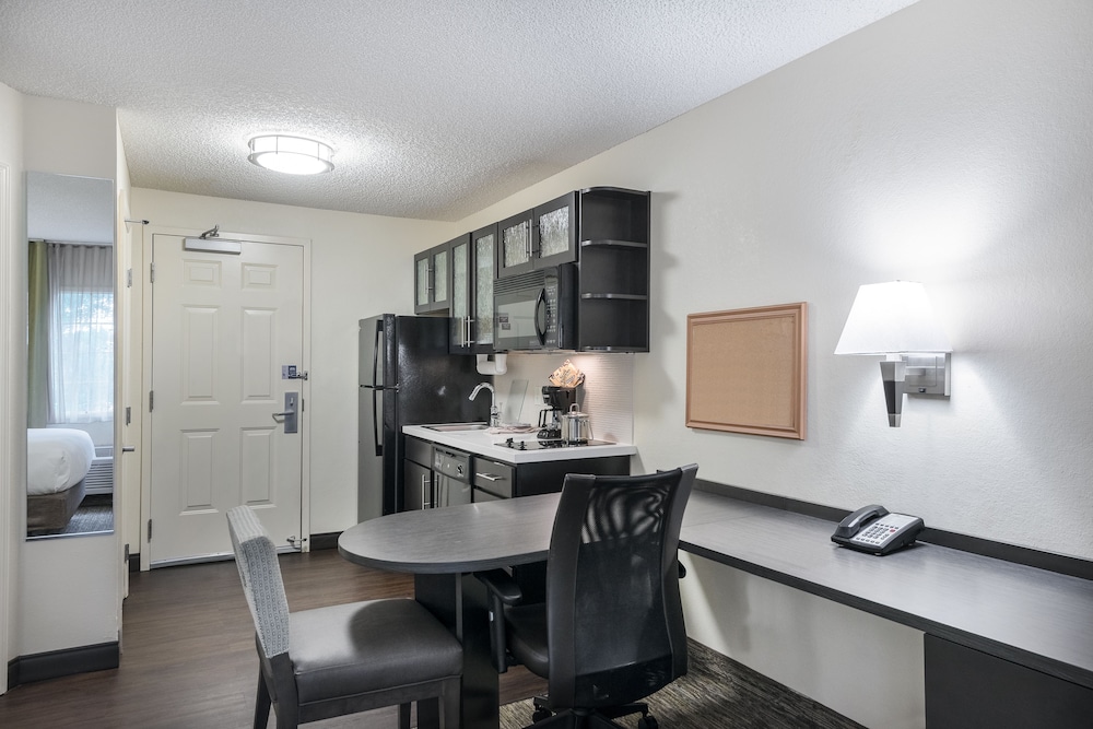 Candlewood Suites Lake Mary by IHG - photo 13