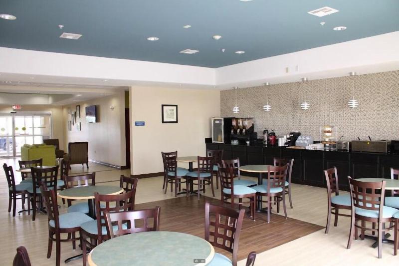 Days Inn Freer - photo 14
