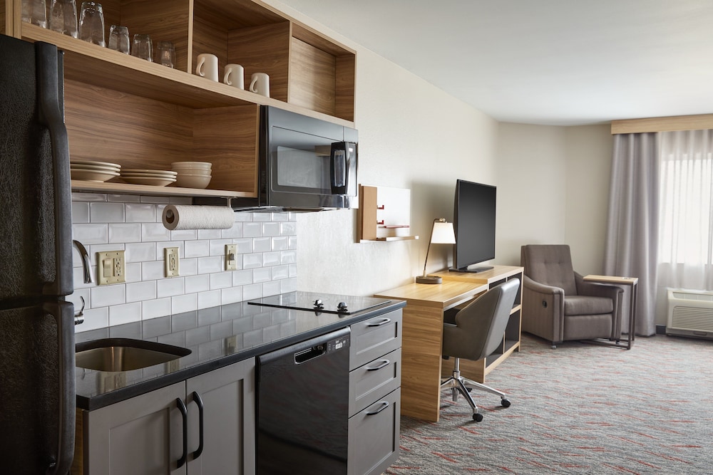 Candlewood Suites Milwaukee Airport by IHG - photo 28