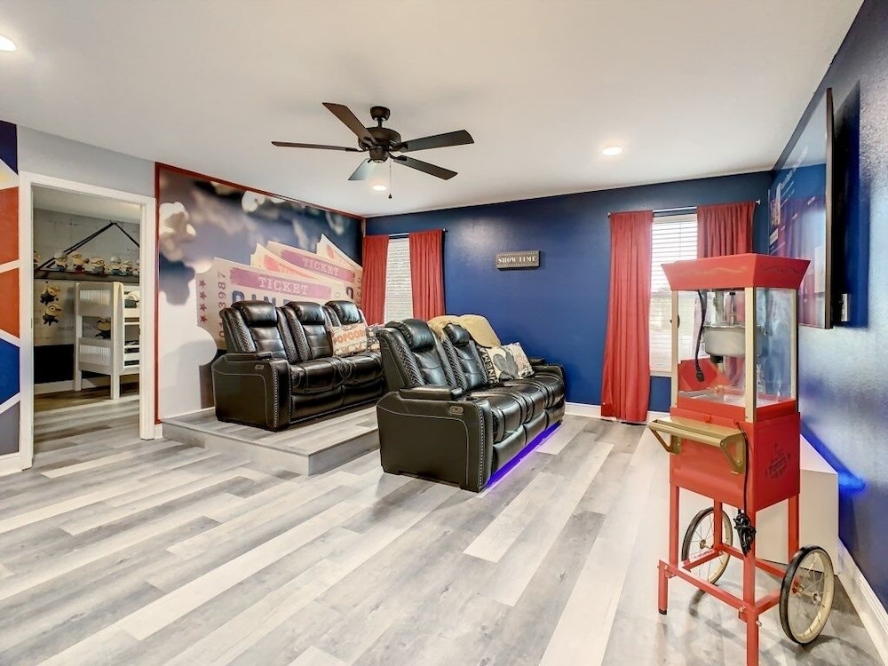 Fun Games & Relaxation At Solterra Resort 6 Bedroom Home by Redawning - photo 38