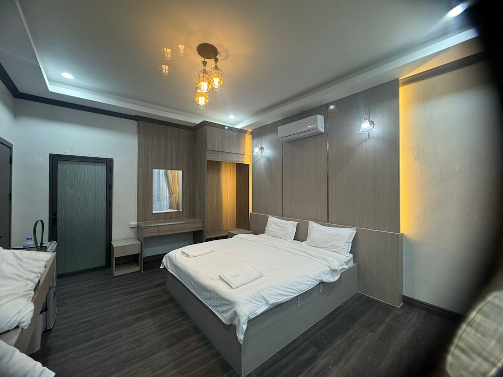 Xaymone Riverside Resort and Restaurant in Vangviang, Laos