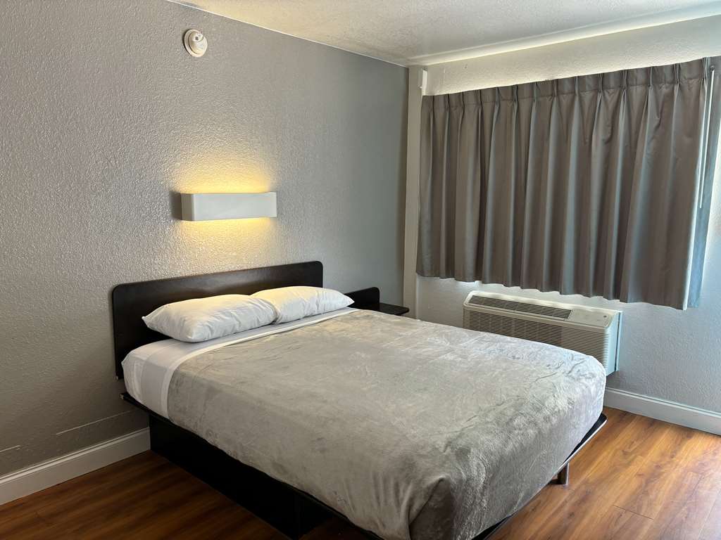 Motel 6 Pensacola West - photo 5