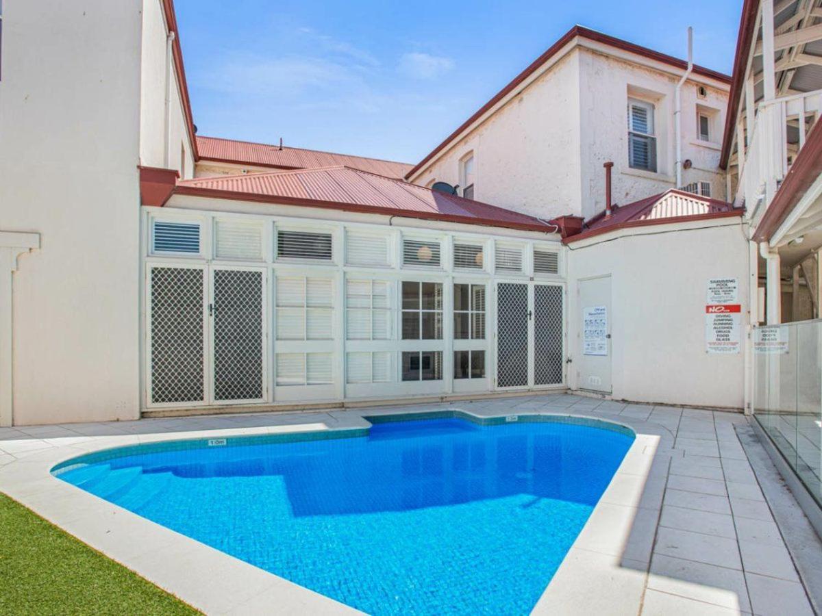 Ground Floor Centrally Located Apt 22 Smugglers Inn — 4-Star Luxury Hotel in Victor Harbor, Australia