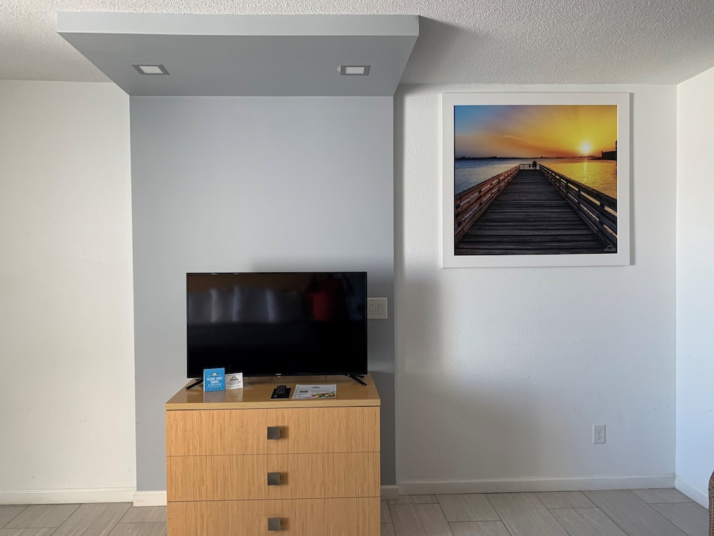Arya Blu Inn & Suites - photo 18