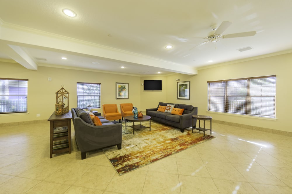 Holiday Inn Club Vacations Orlando Breeze Resort by IHG - photo 4