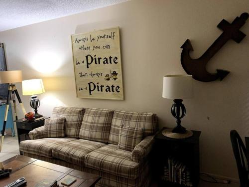 Professor Rousseau's Pirates Lair — 4-Star Luxury Hotel in Crystal River, United States